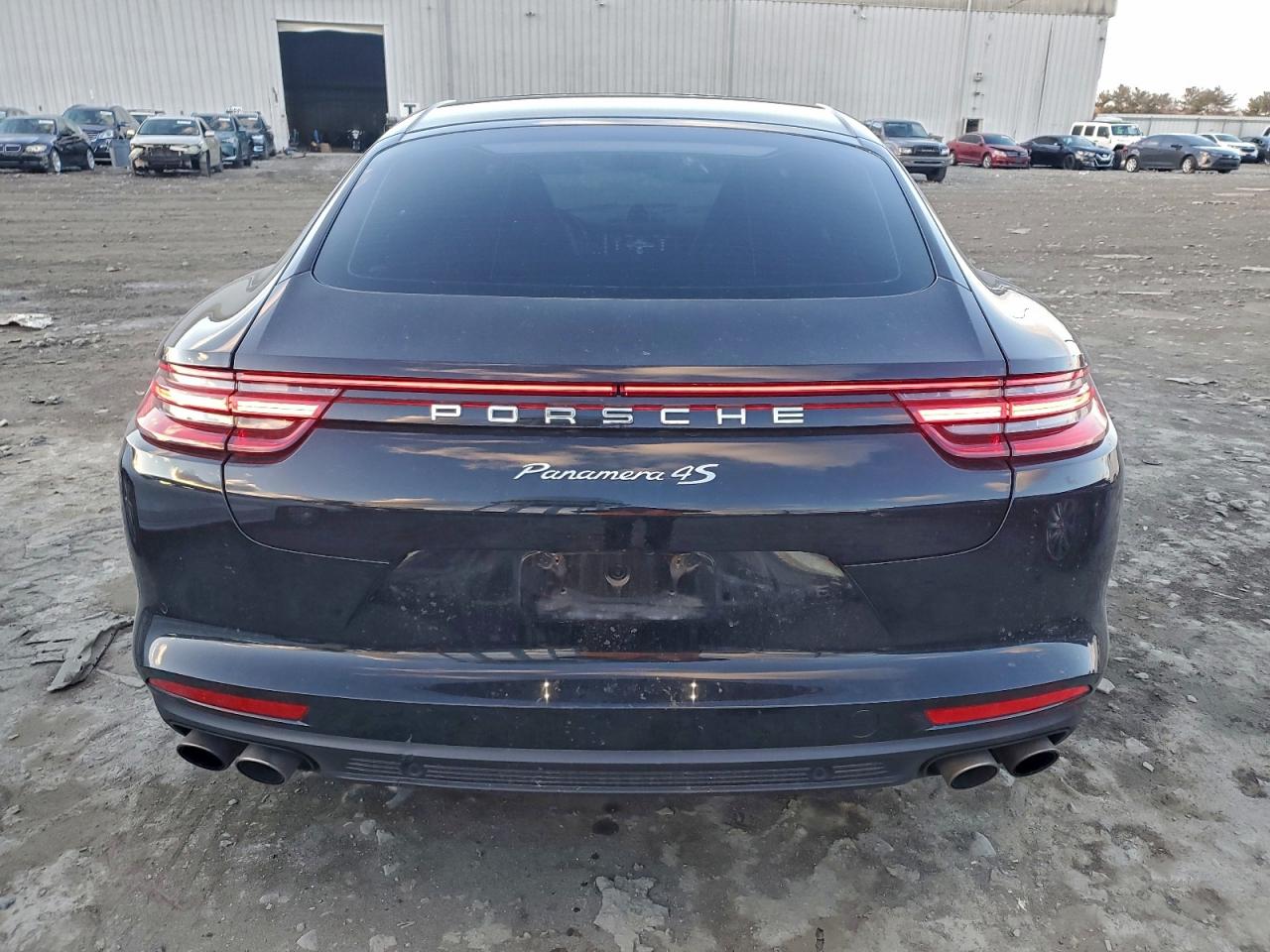 2018 PORSCHE PANAMERA 4S photo 16