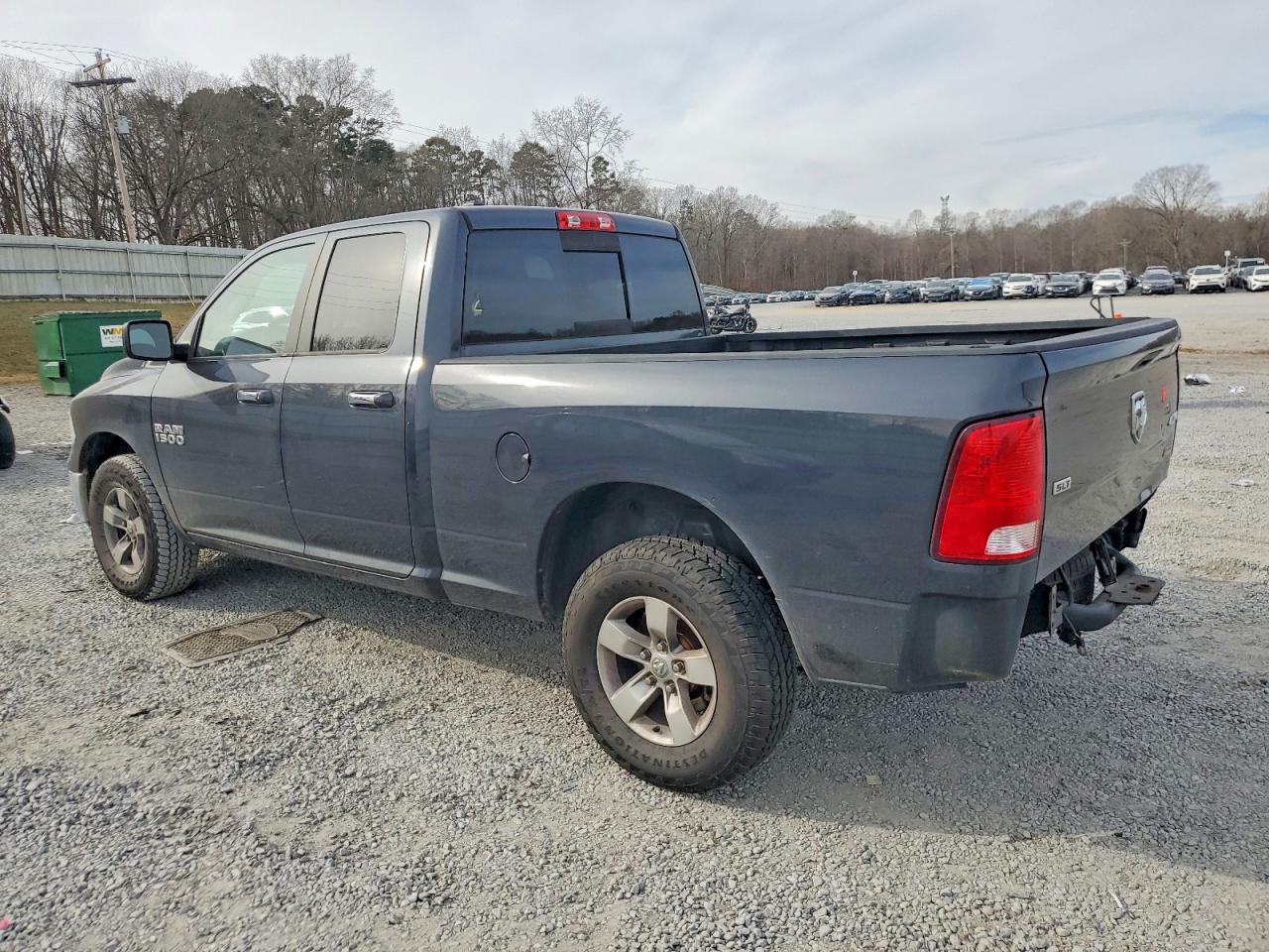 2017 RAM 1500 SLT photo 2