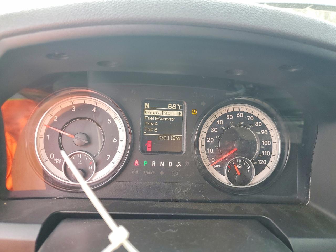 2017 RAM 1500 SLT photo 9