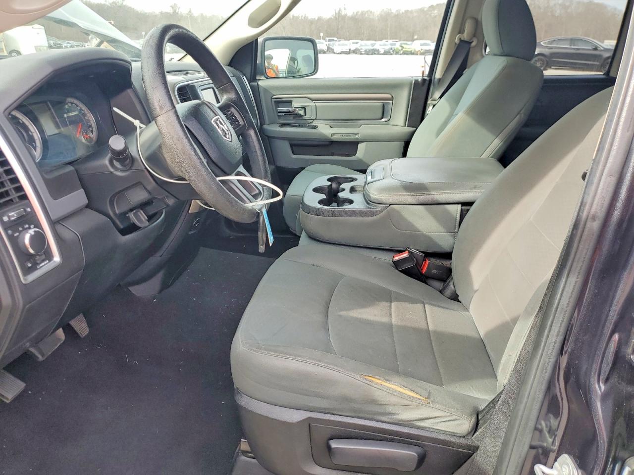2017 RAM 1500 SLT photo 7