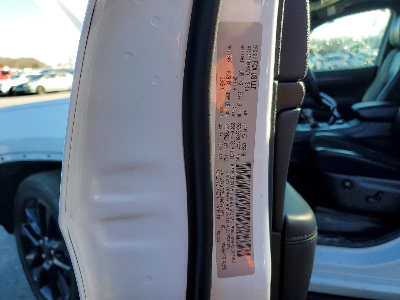 2020 JEEP GRAND CHEROKEE LAREDO photo 14