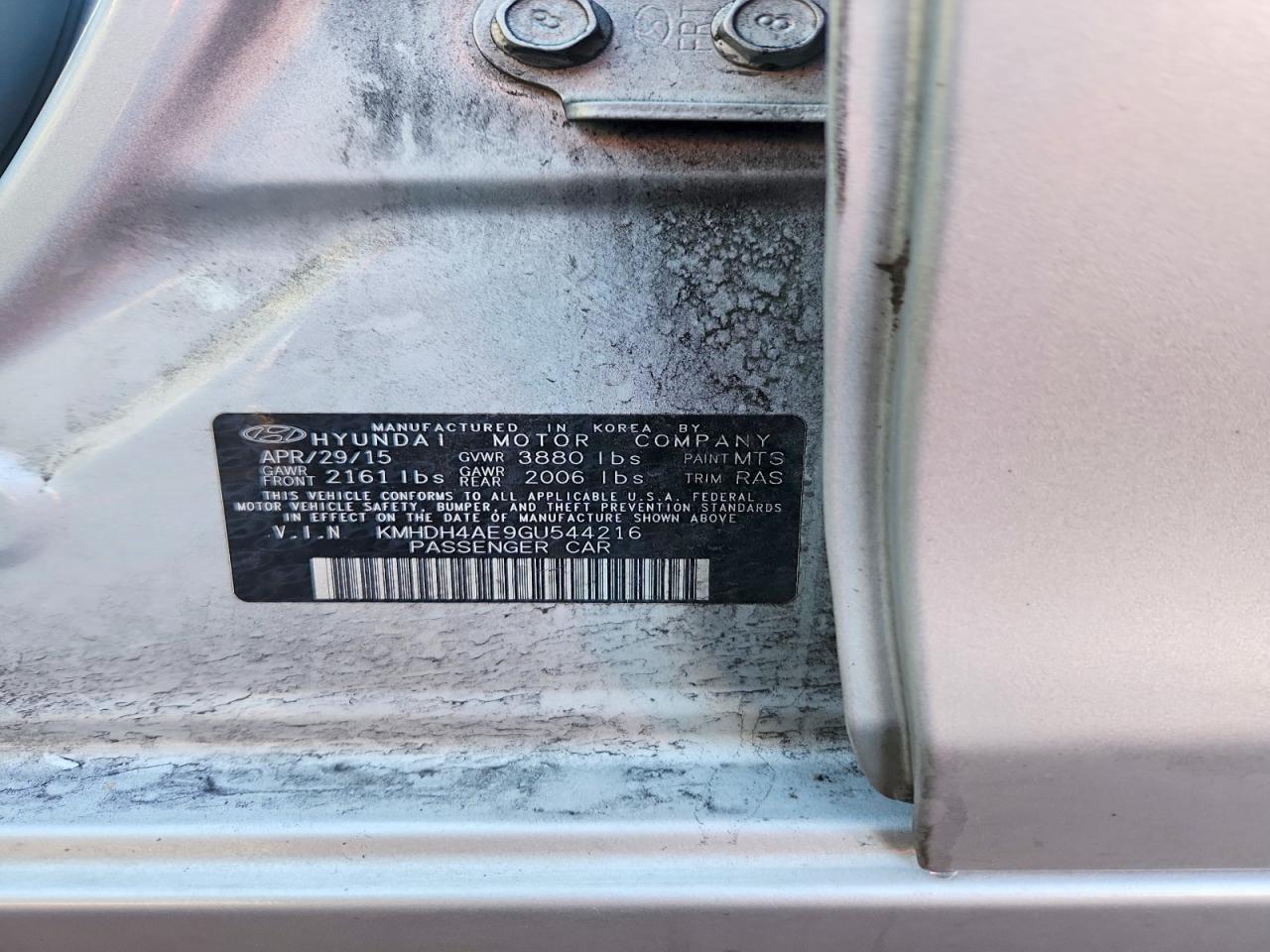 2016 HYUNDAI ELANTRA SE photo 12