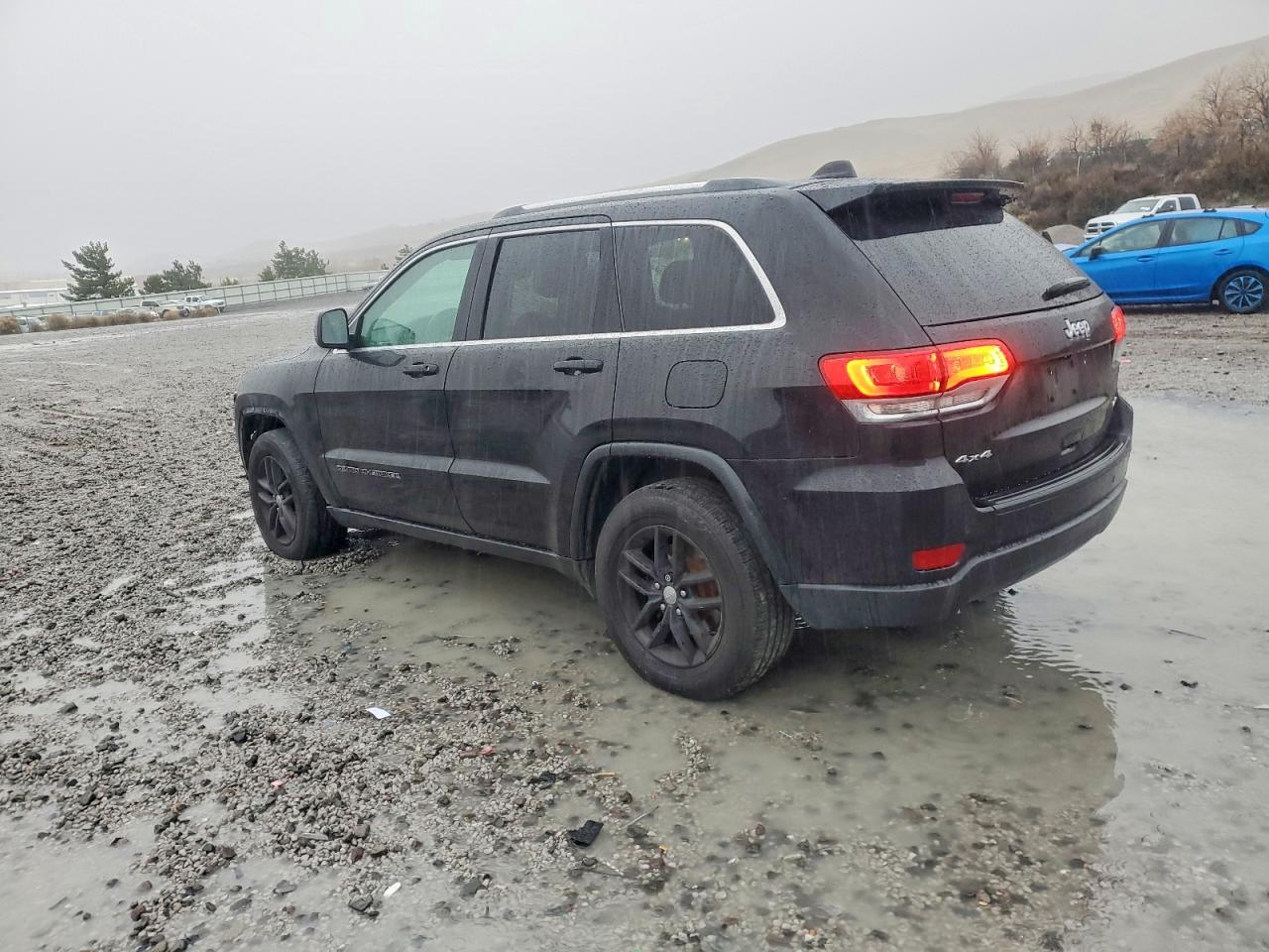 2018 JEEP GRAND CHEROKEE LAREDO photo 3
