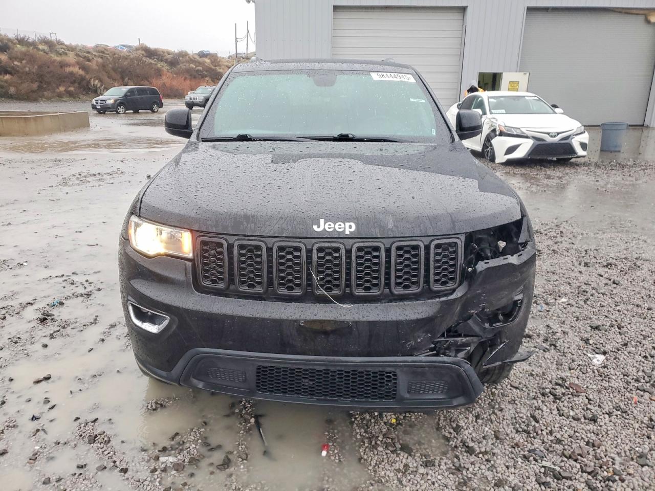2018 JEEP GRAND CHEROKEE LAREDO photo 9