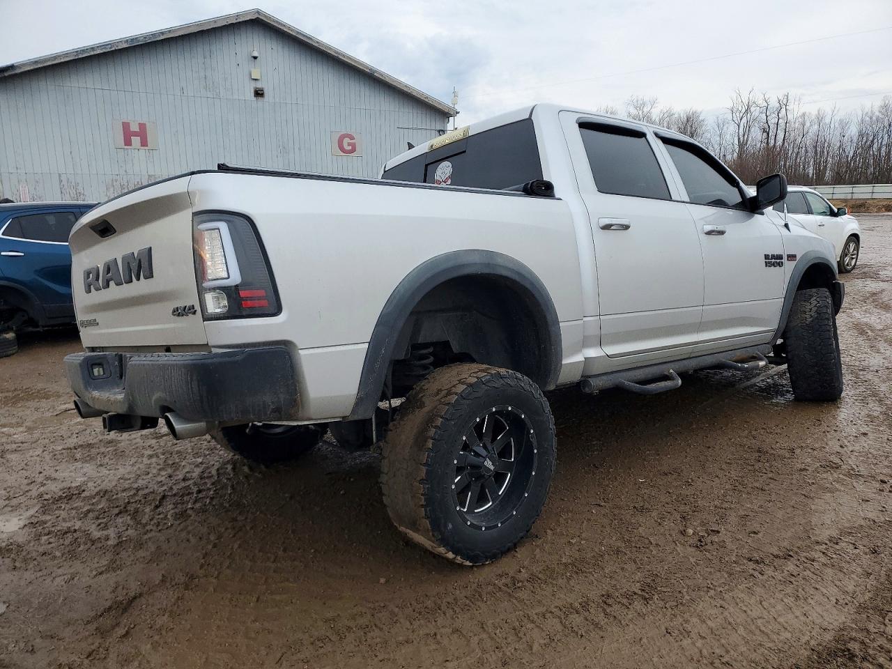 2016 RAM 1500 REBEL photo 3