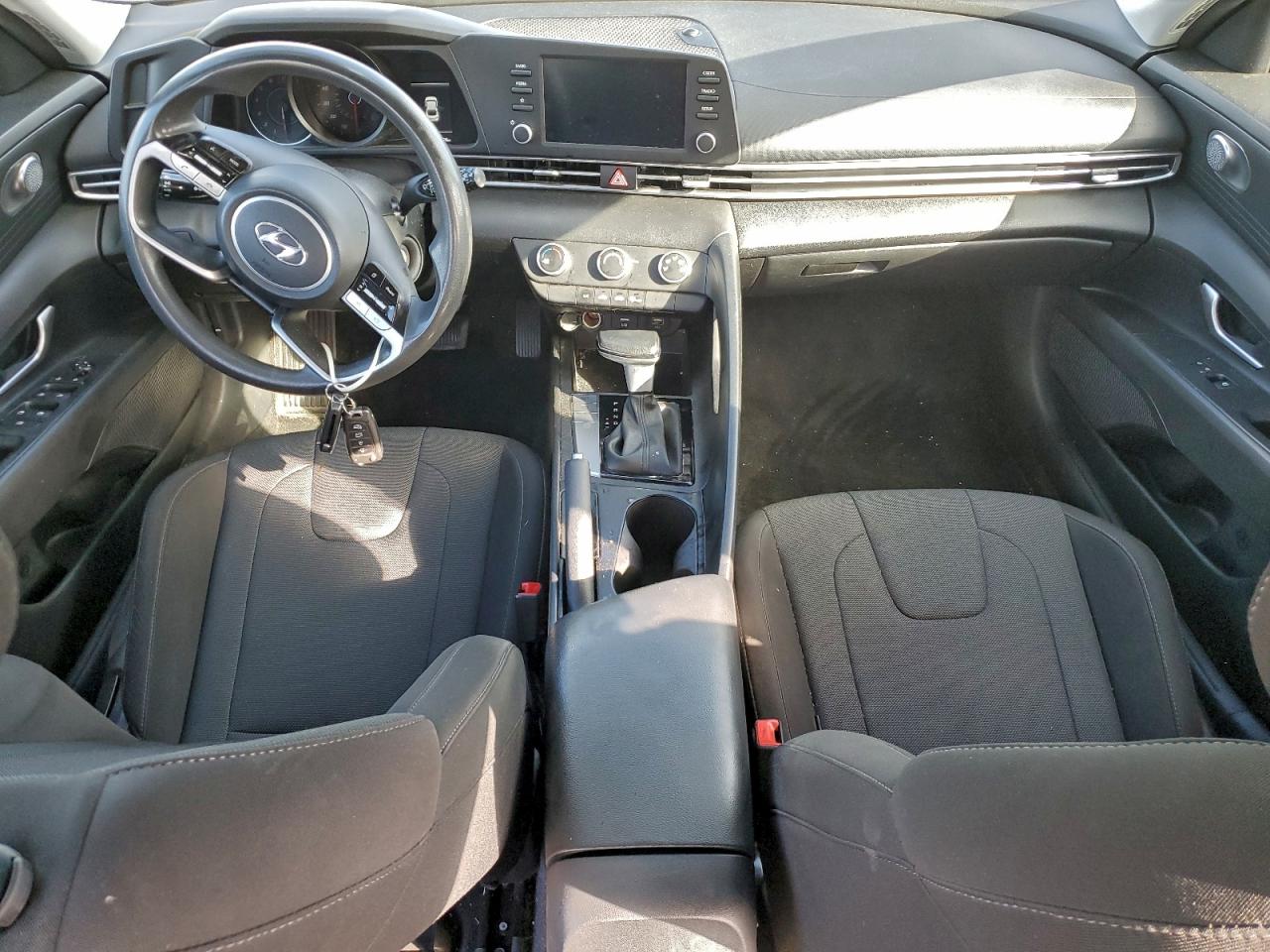 2023 HYUNDAI ELANTRA SE photo 8