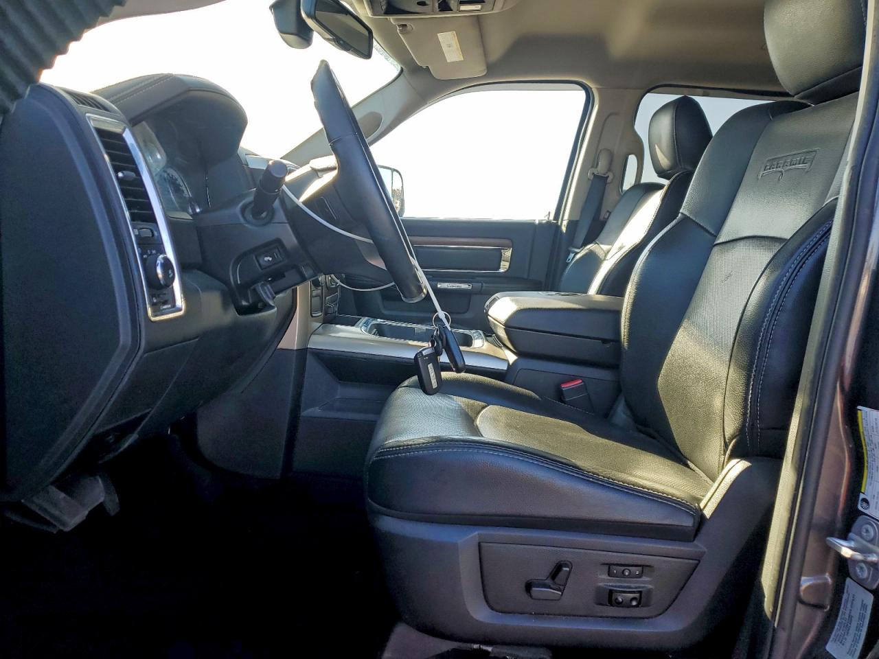 2016 RAM 2500 LARAMIE photo 7