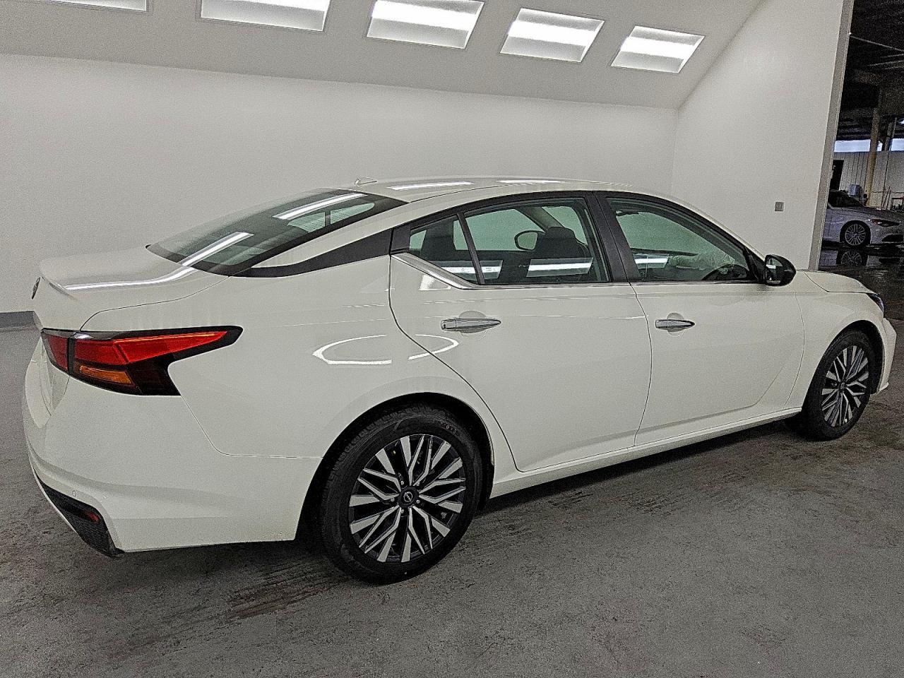2025 NISSAN ALTIMA SV photo 7