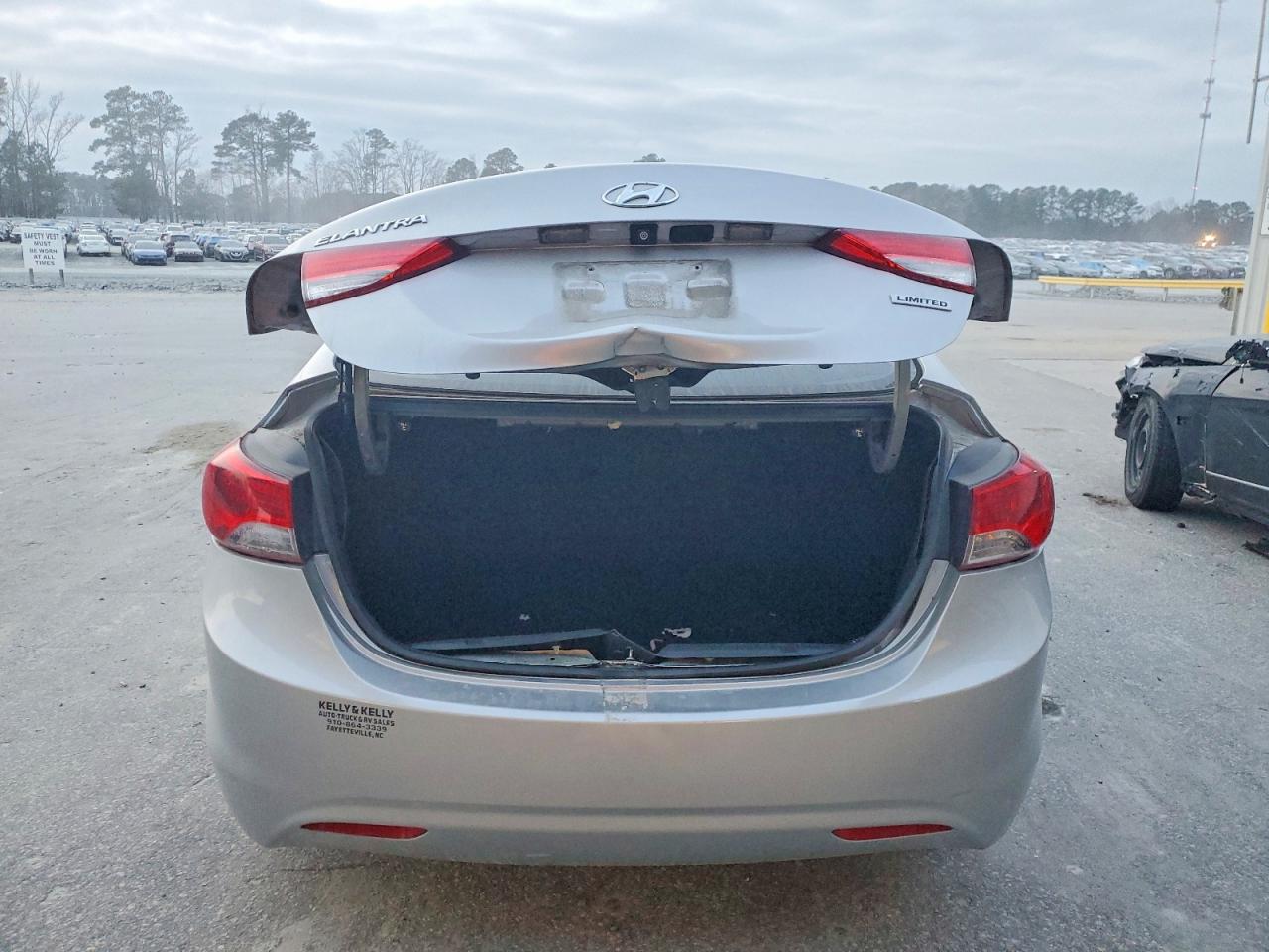 2013 HYUNDAI ELANTRA GLS photo 6