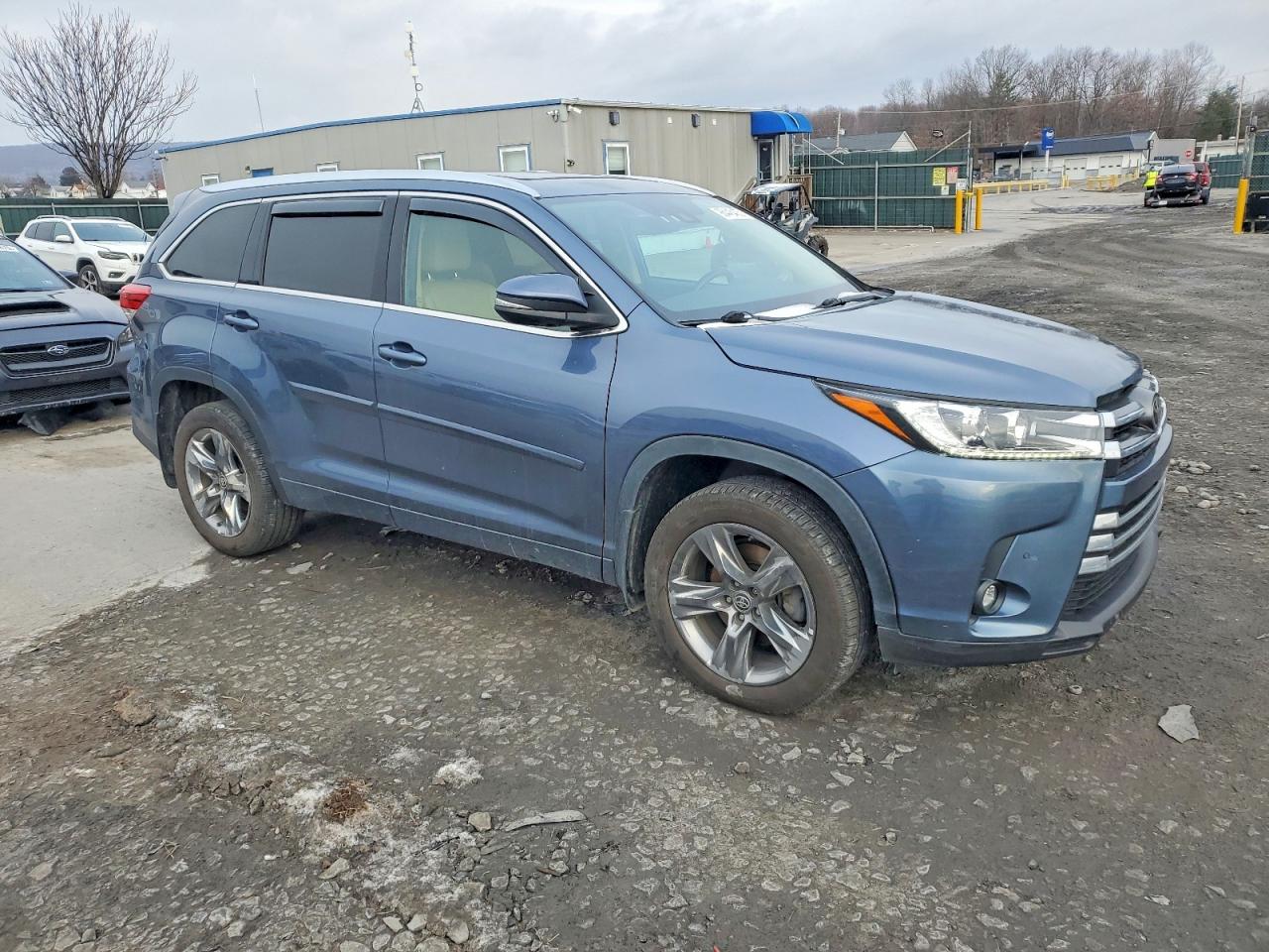 2019 TOYOTA HIGHLANDER LIMITED photo 4
