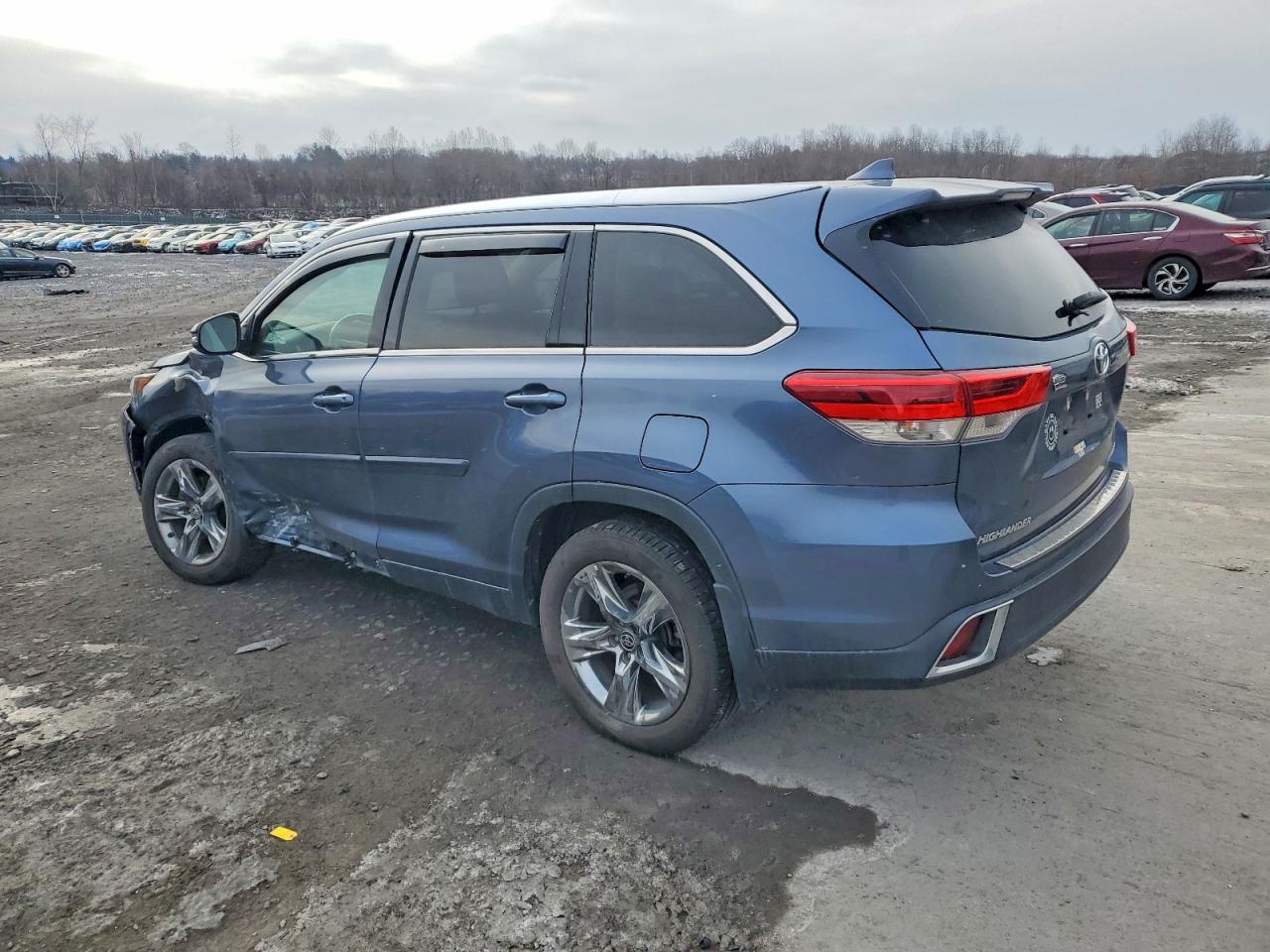2019 TOYOTA HIGHLANDER LIMITED photo 2
