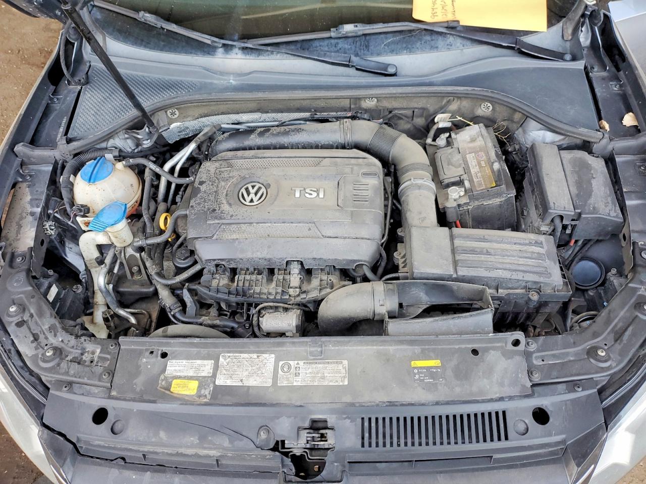 2014 VOLKSWAGEN PASSAT S photo 21