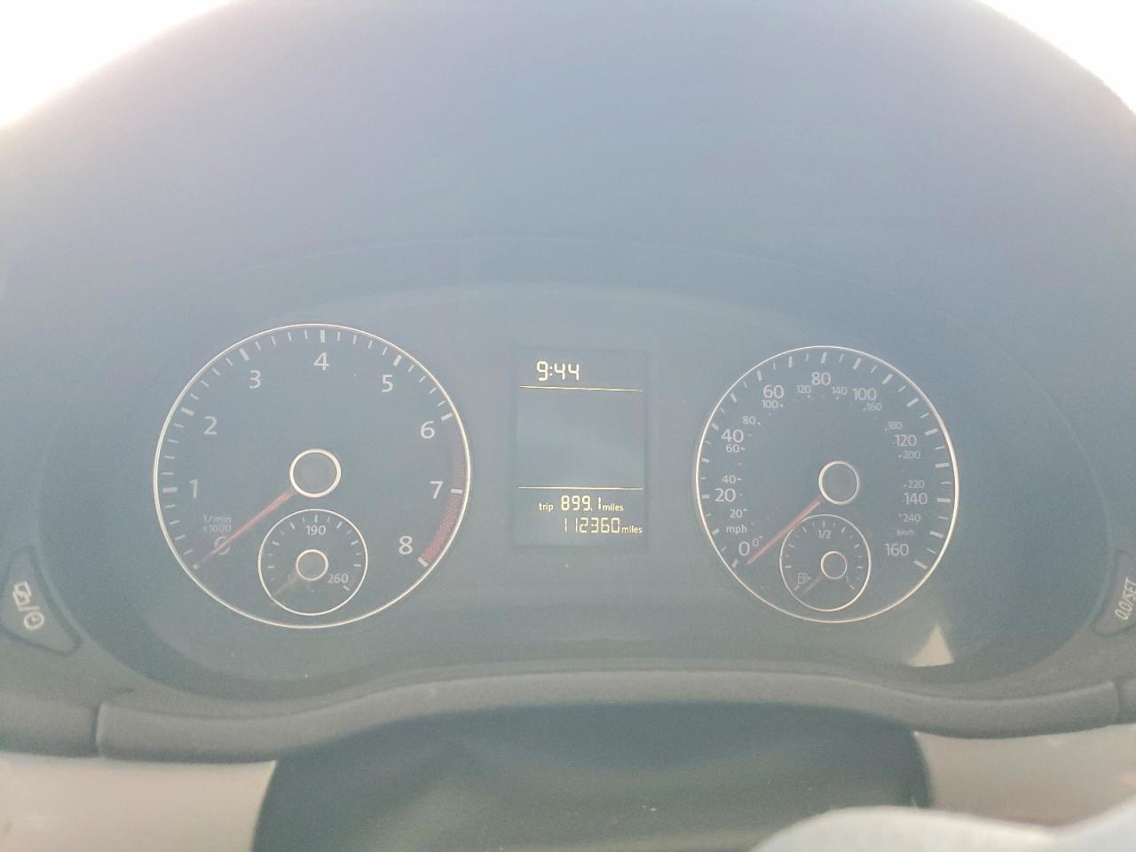 2014 VOLKSWAGEN PASSAT S photo 17