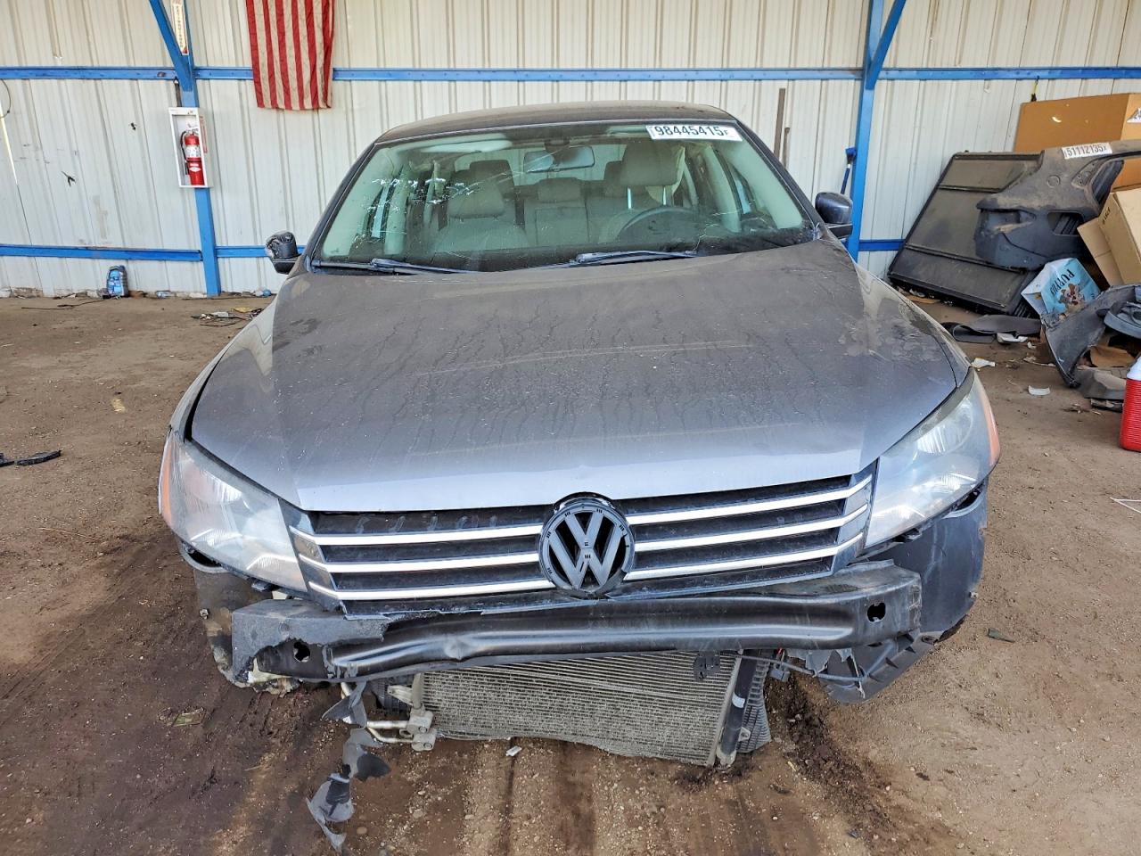 2014 VOLKSWAGEN PASSAT S photo 9