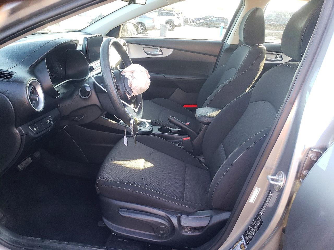 2023 KIA FORTE LXS photo 13
