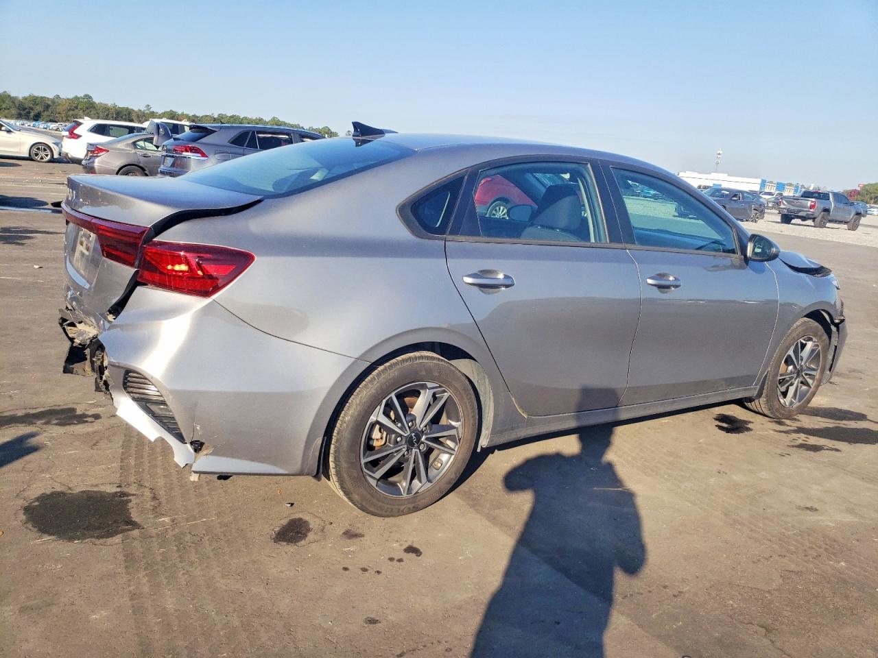 2023 KIA FORTE LXS photo 5