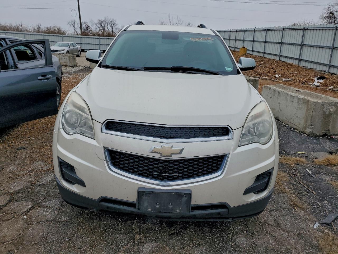 2015 CHEVROLET EQUINOX LT photo 5