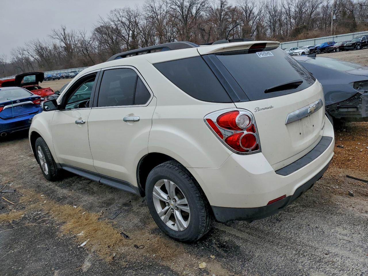 2015 CHEVROLET EQUINOX LT photo 2