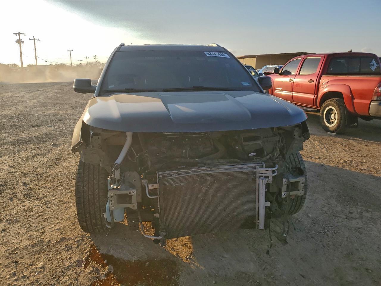 2018 FORD EXPLORER XLT photo 5