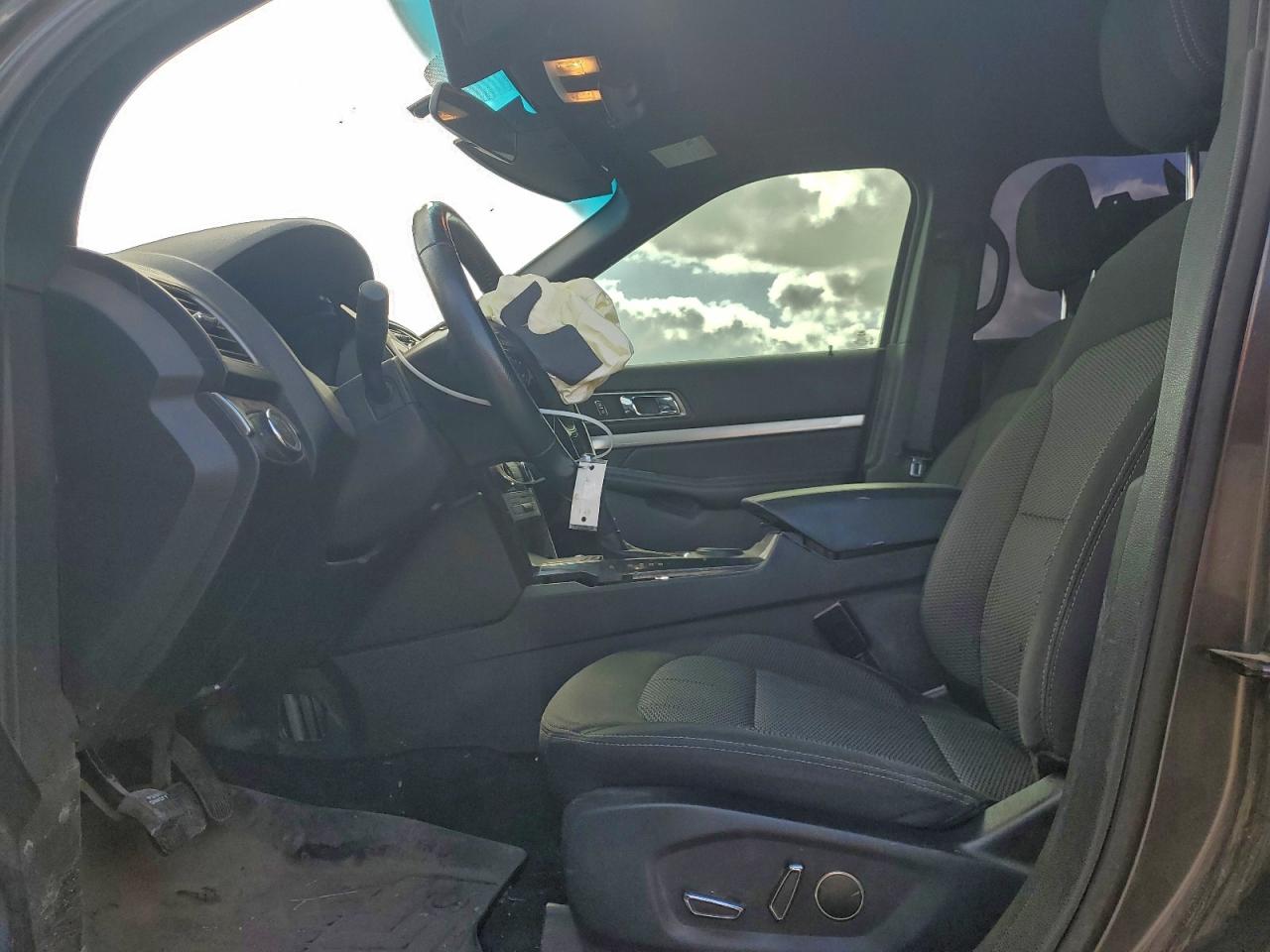 2018 FORD EXPLORER XLT photo 7