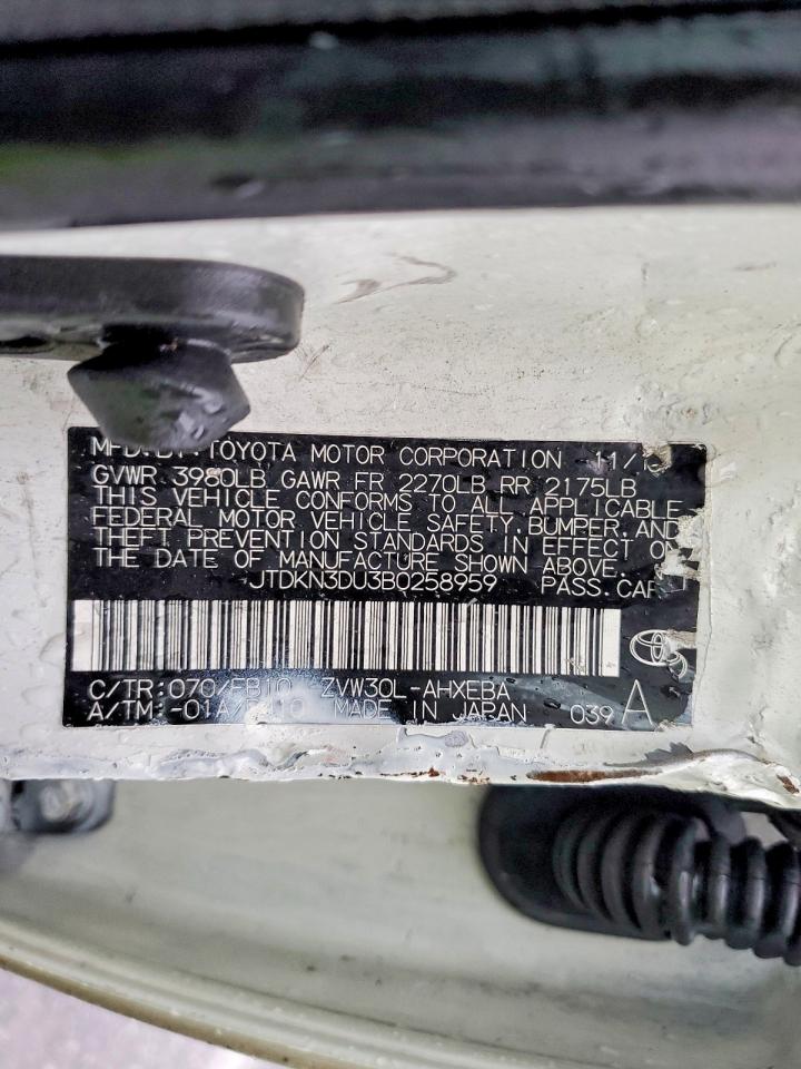 2011 TOYOTA PRIUS photo 13