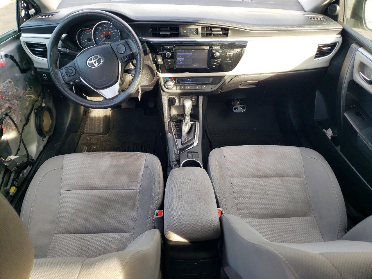 2015 TOYOTA COROLLA photo 8