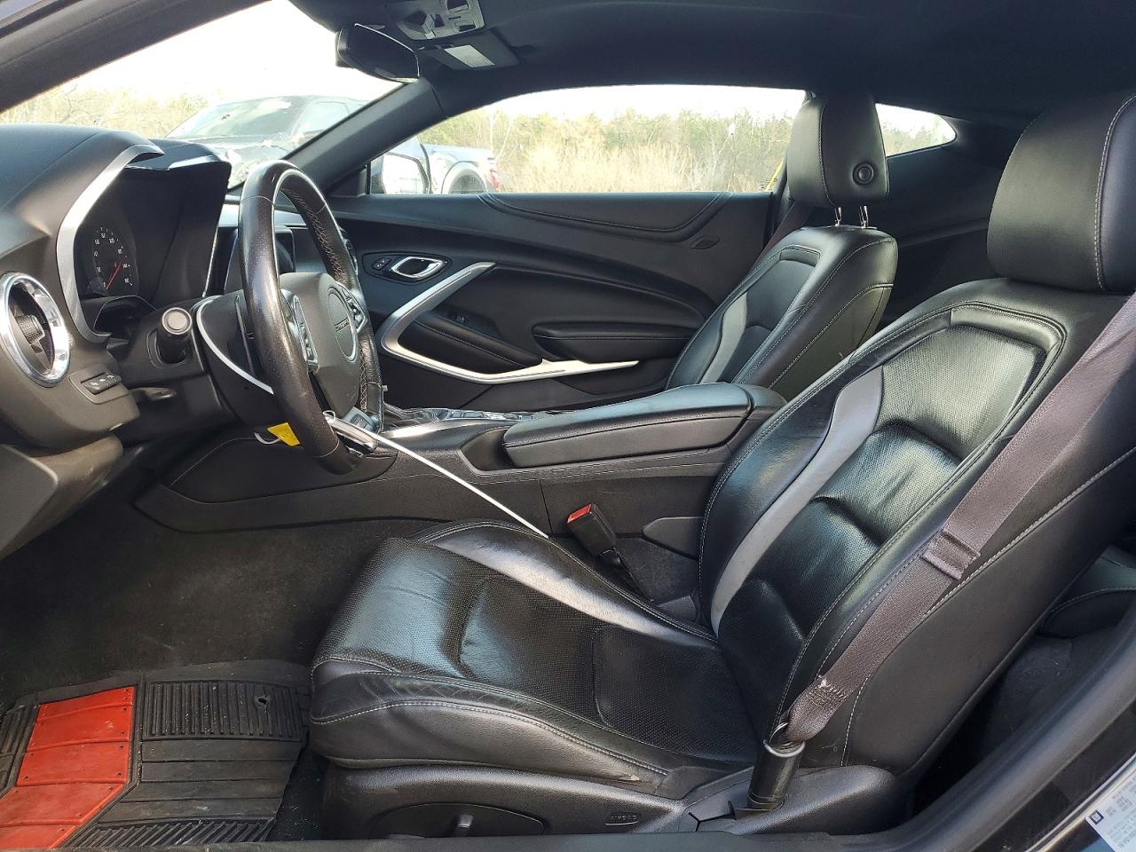 2017 CHEVROLET CAMARO LT photo 13