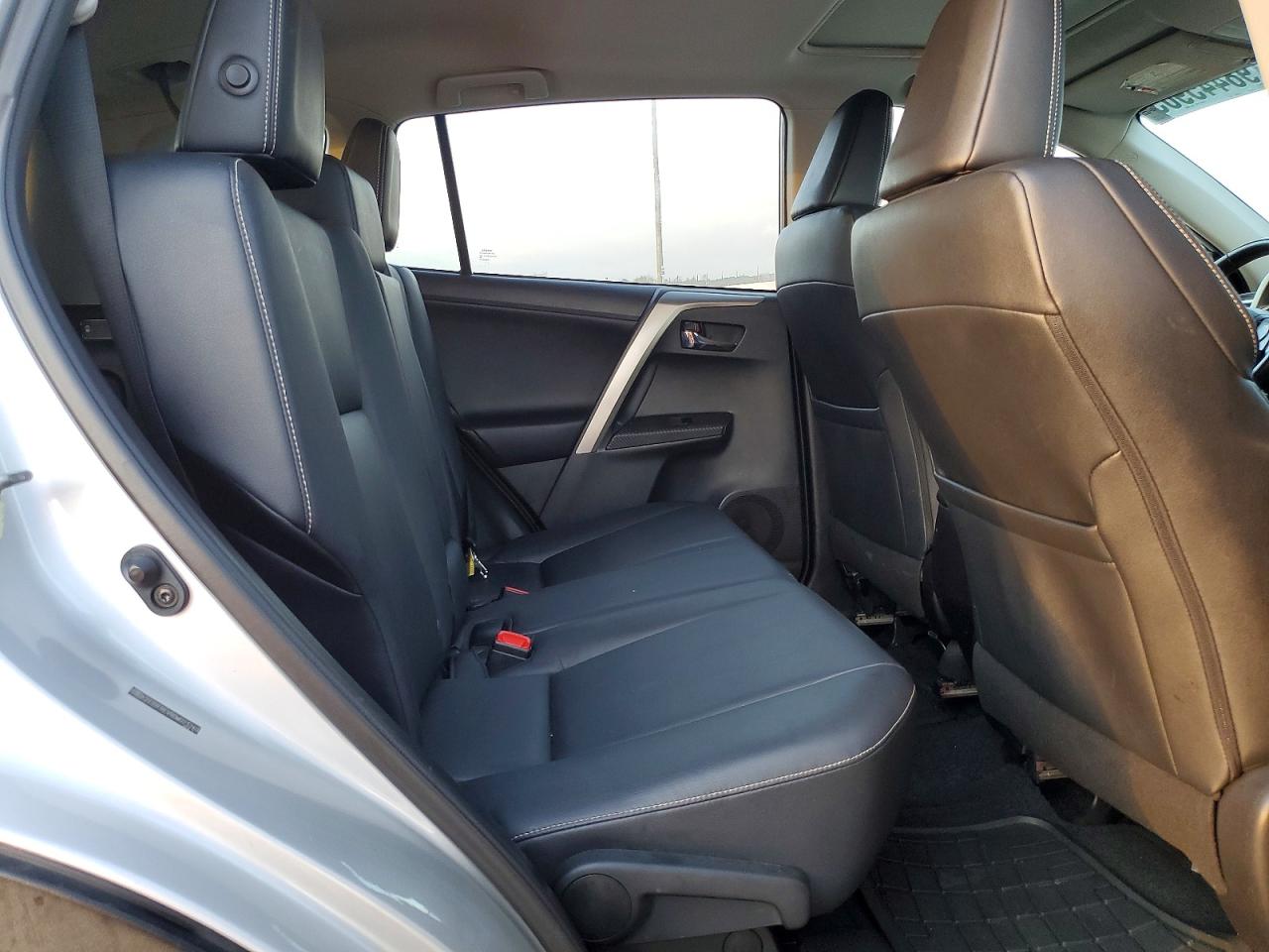 2013 TOYOTA RAV4 LIMITED photo 28