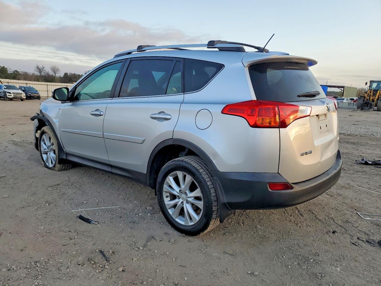 2013 TOYOTA RAV4 LIMITED photo 4