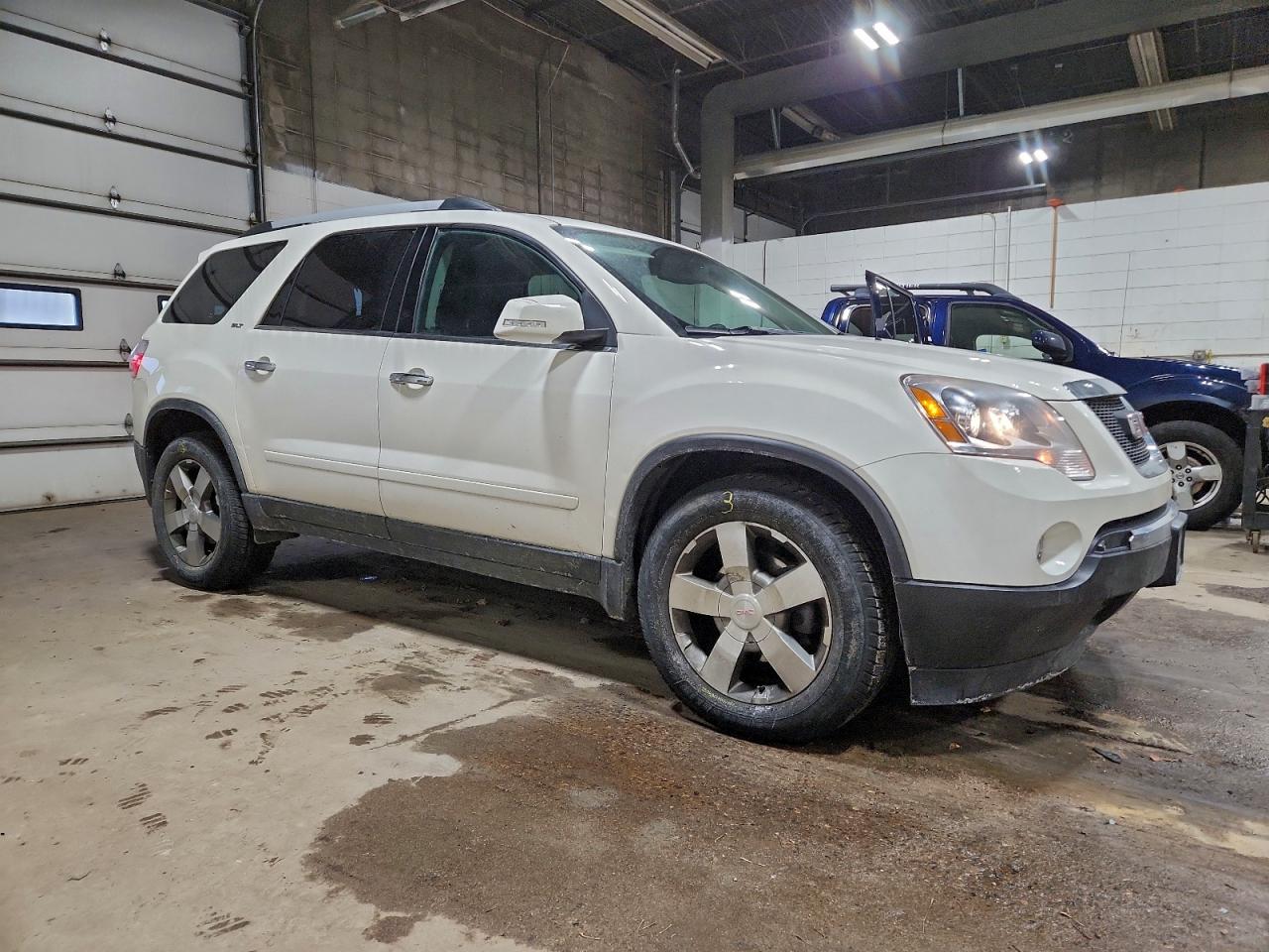 2011 GMC ACADIA SLT-1 photo 7