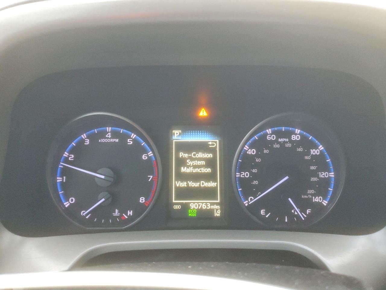 2018 TOYOTA RAV4 LE photo 9