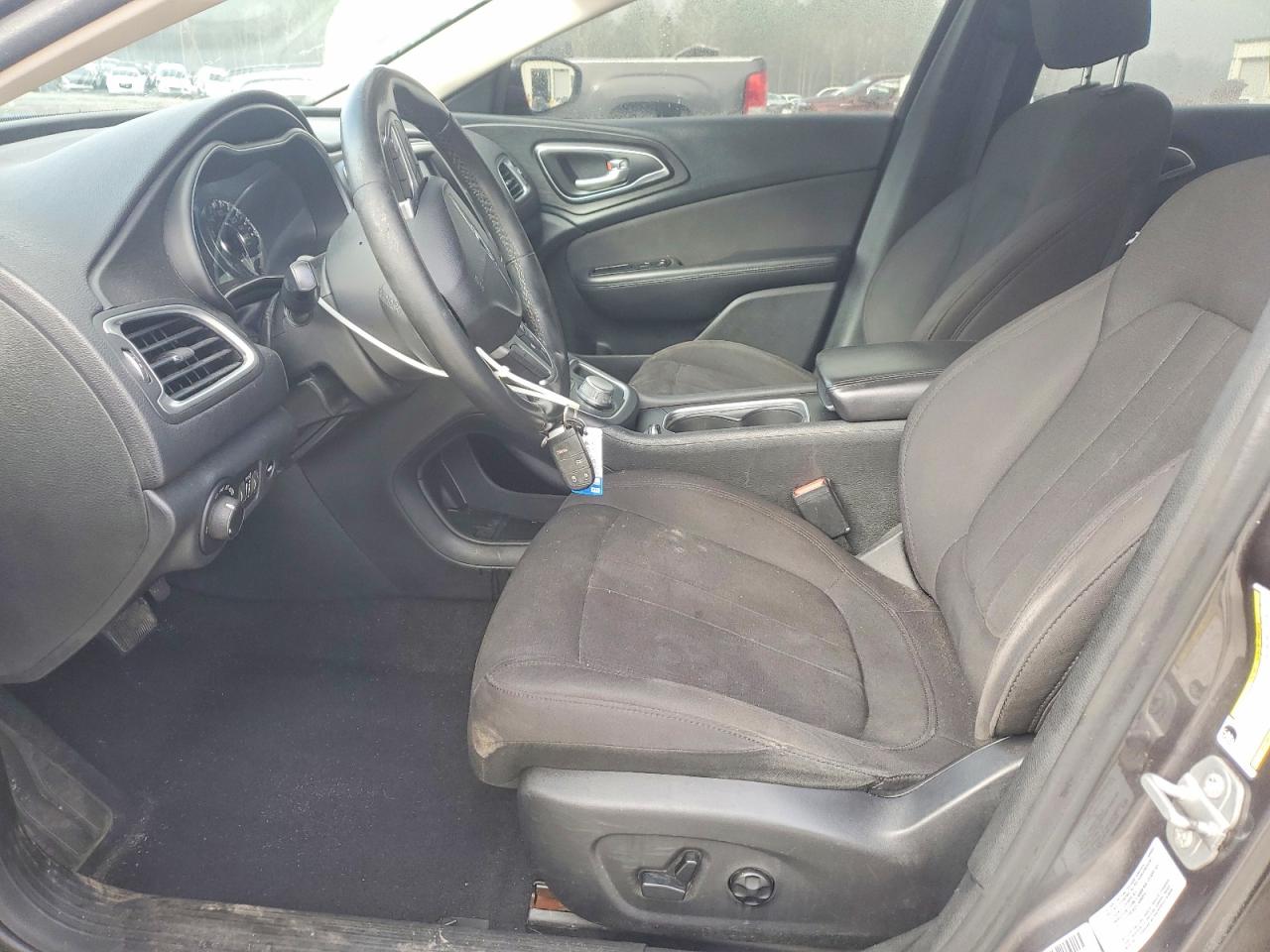 2015 CHRYSLER 200 LIMITED photo 7