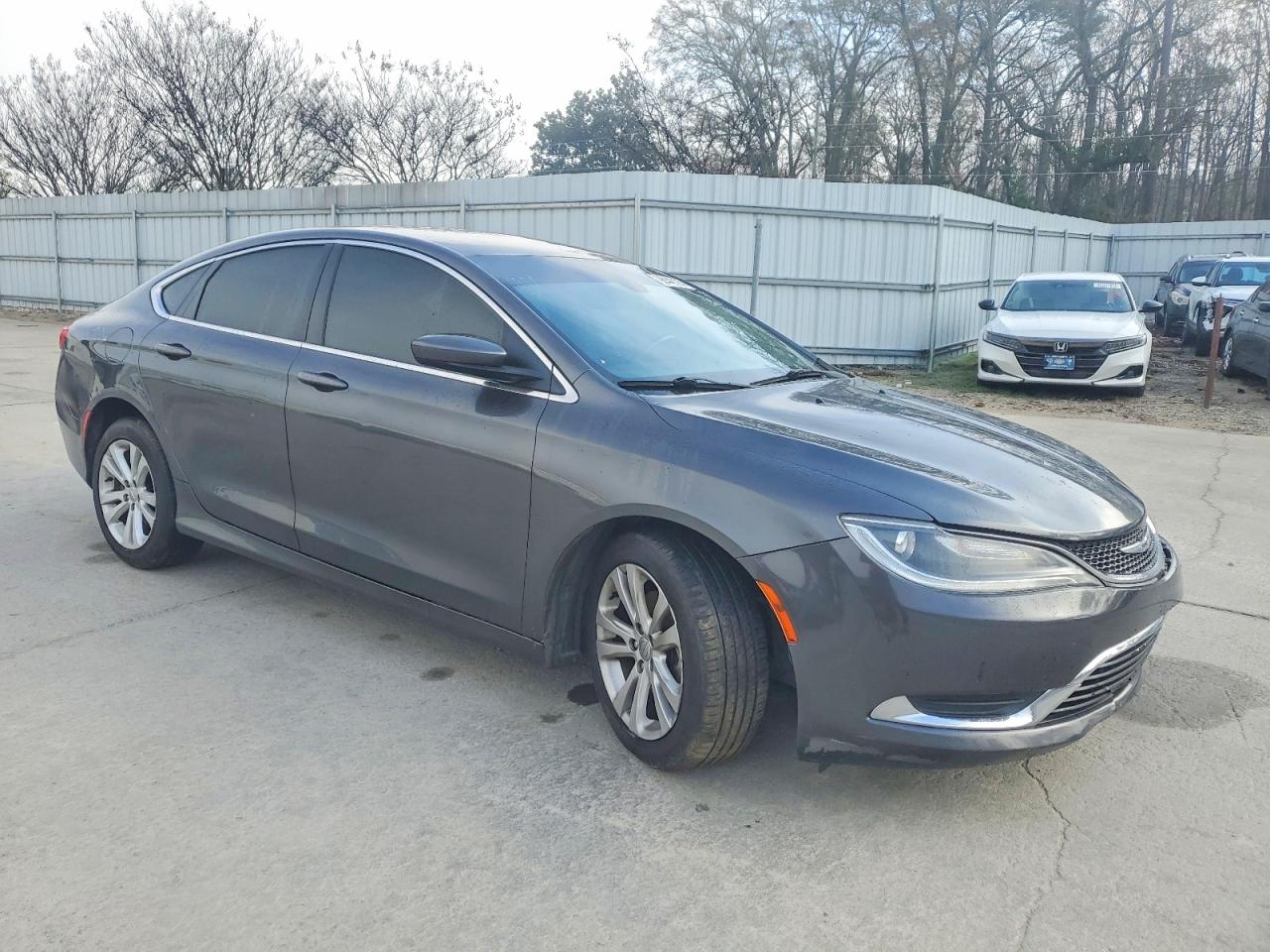 2015 CHRYSLER 200 LIMITED photo 4