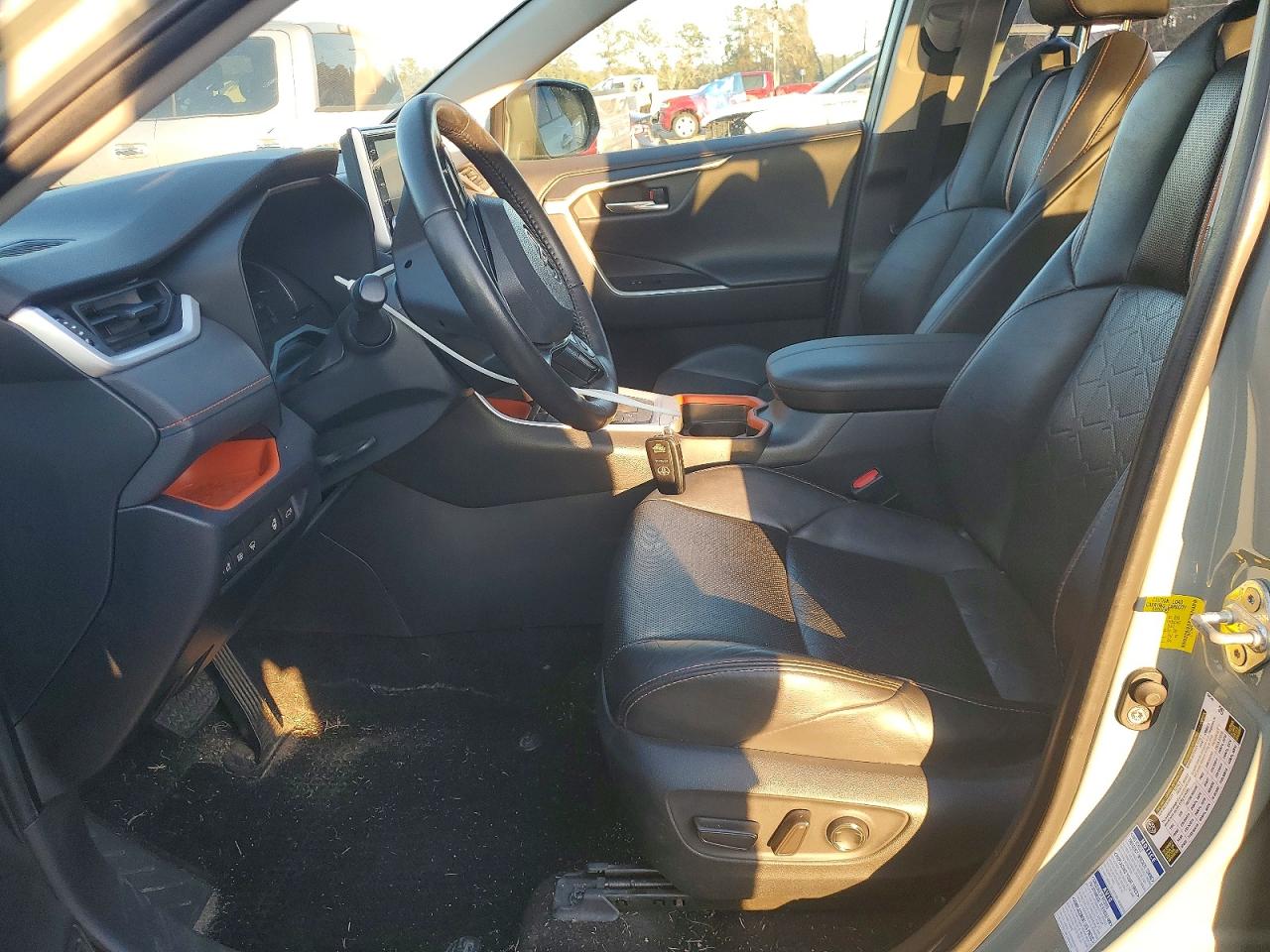 2019 TOYOTA RAV4 ADVENTURE photo 7