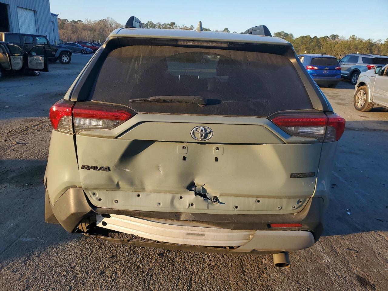 2019 TOYOTA RAV4 ADVENTURE photo 6