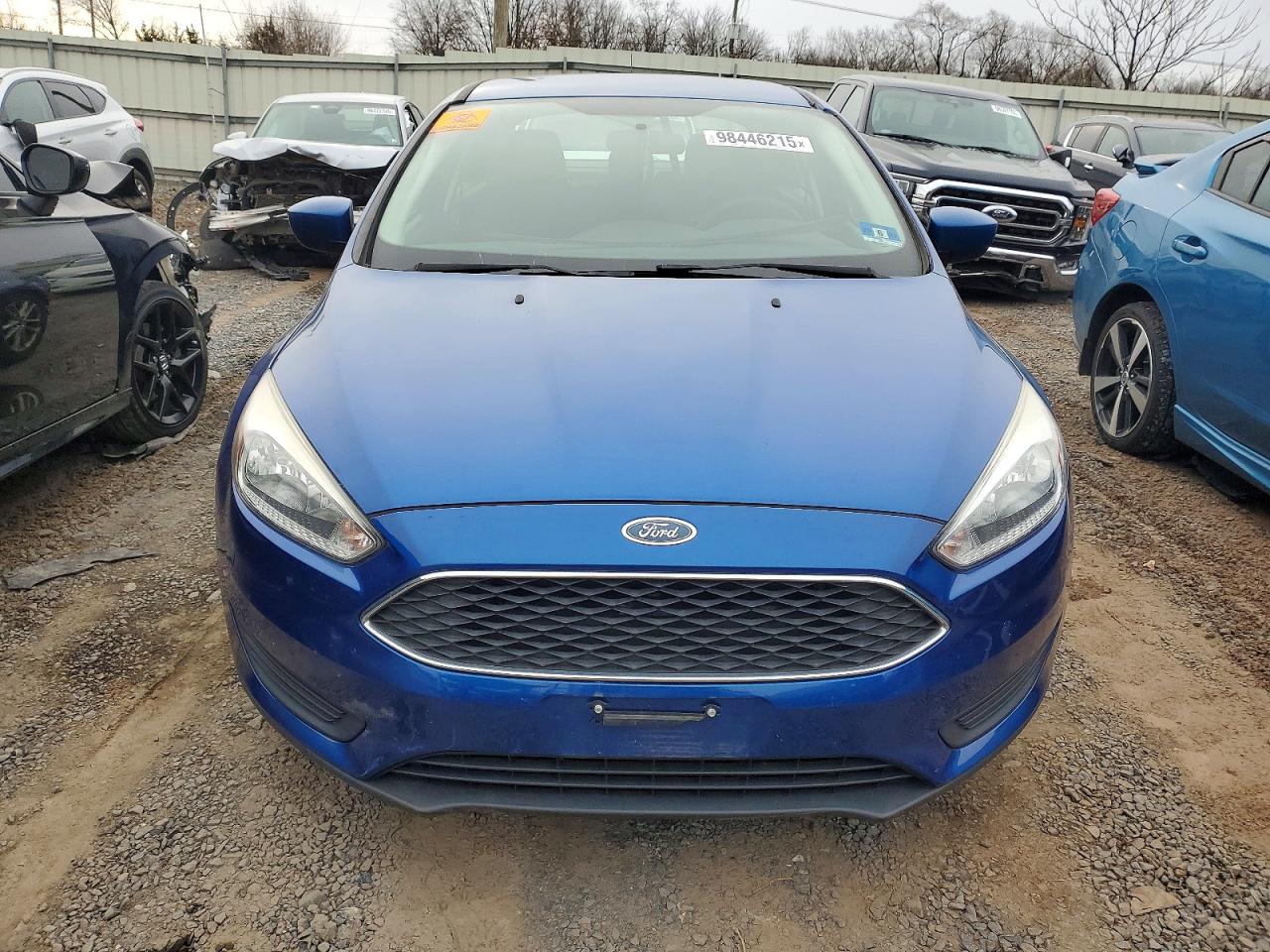 2018 FORD FOCUS SE photo 9