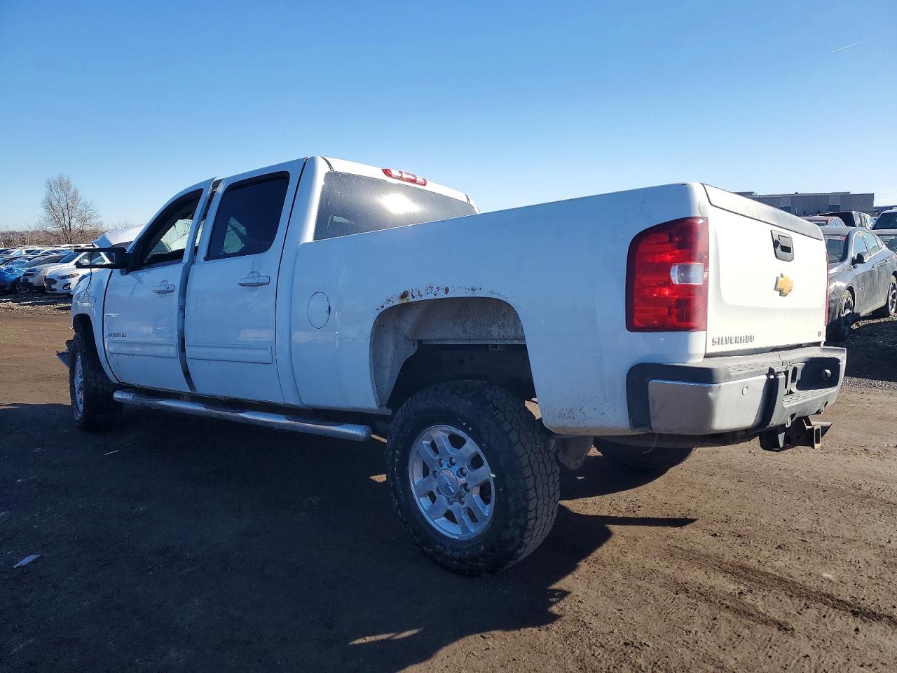 2014 CHEVROLET SILVERADO K2500 HEAVY DUTY LT photo 2
