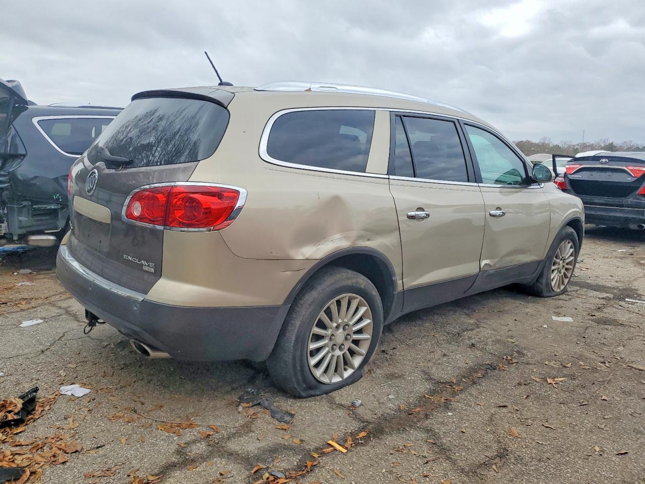 2011 BUICK ENCLAVE CXL photo 7