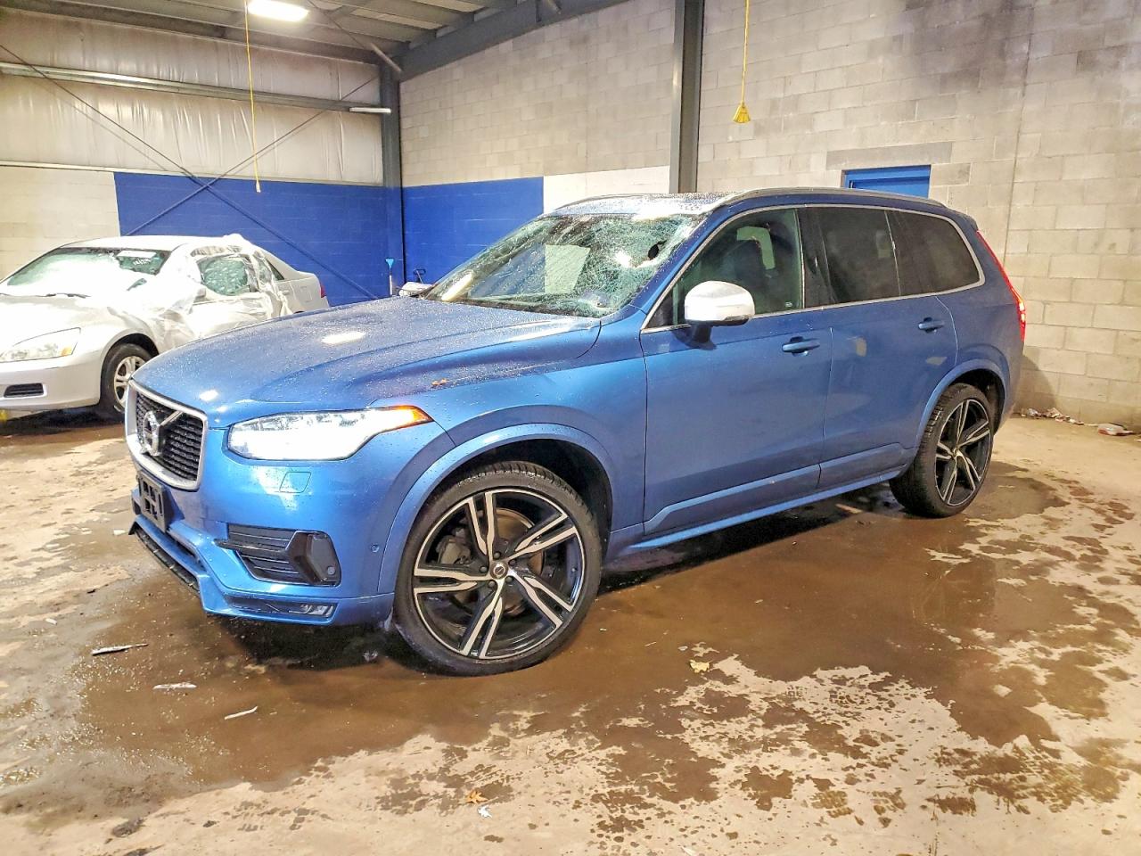 2019 VOLVO XC90