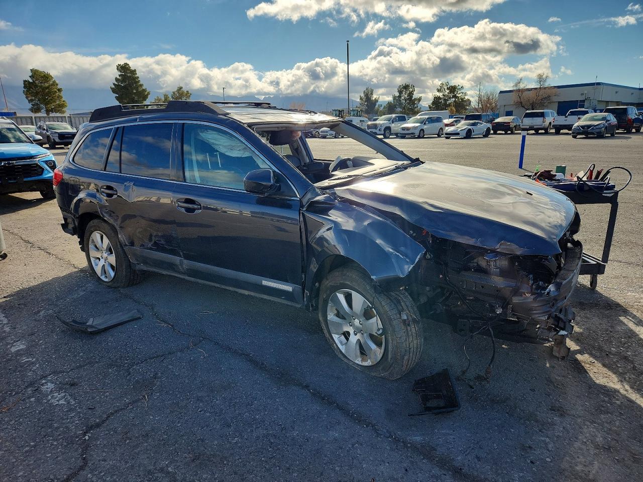 2011 SUBA OUTBACK photo 4