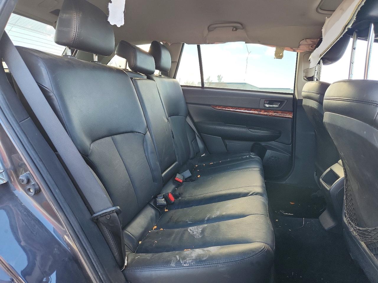 2011 SUBA OUTBACK photo 11