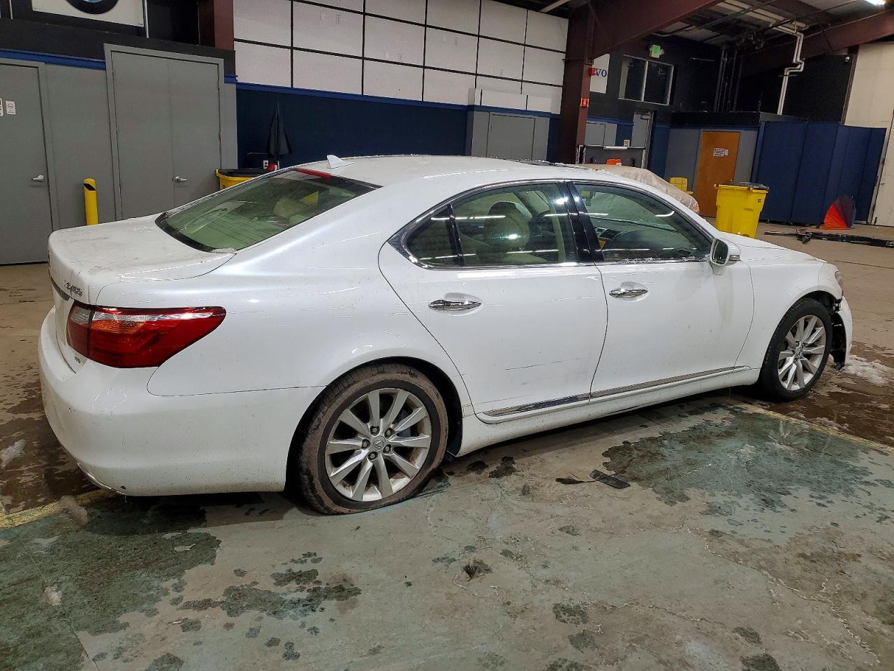 2010 LEXUS LS 460 photo 3