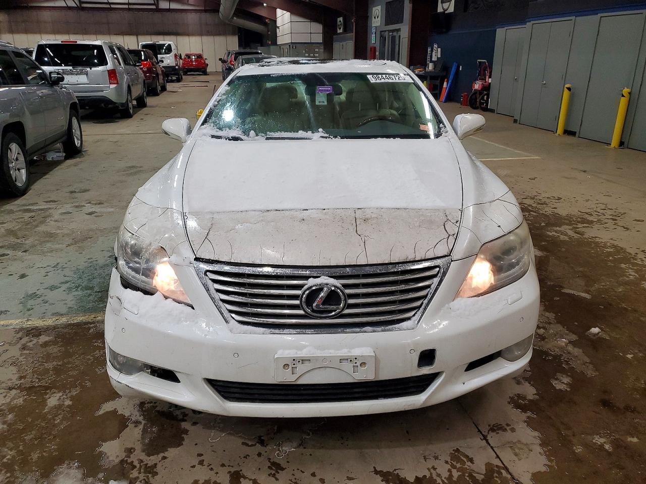 2010 LEXUS LS 460 photo 5