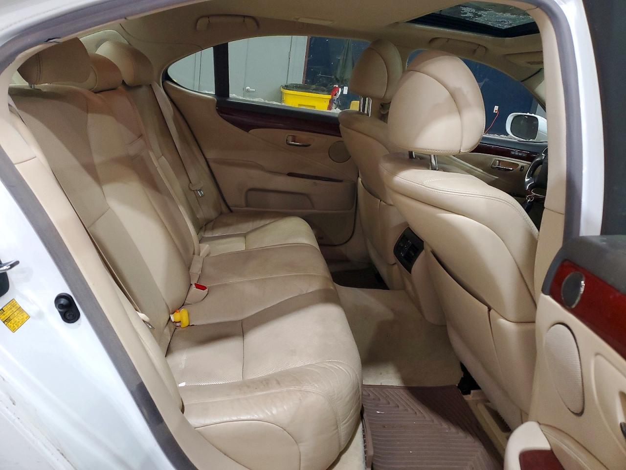 2010 LEXUS LS 460 photo 10