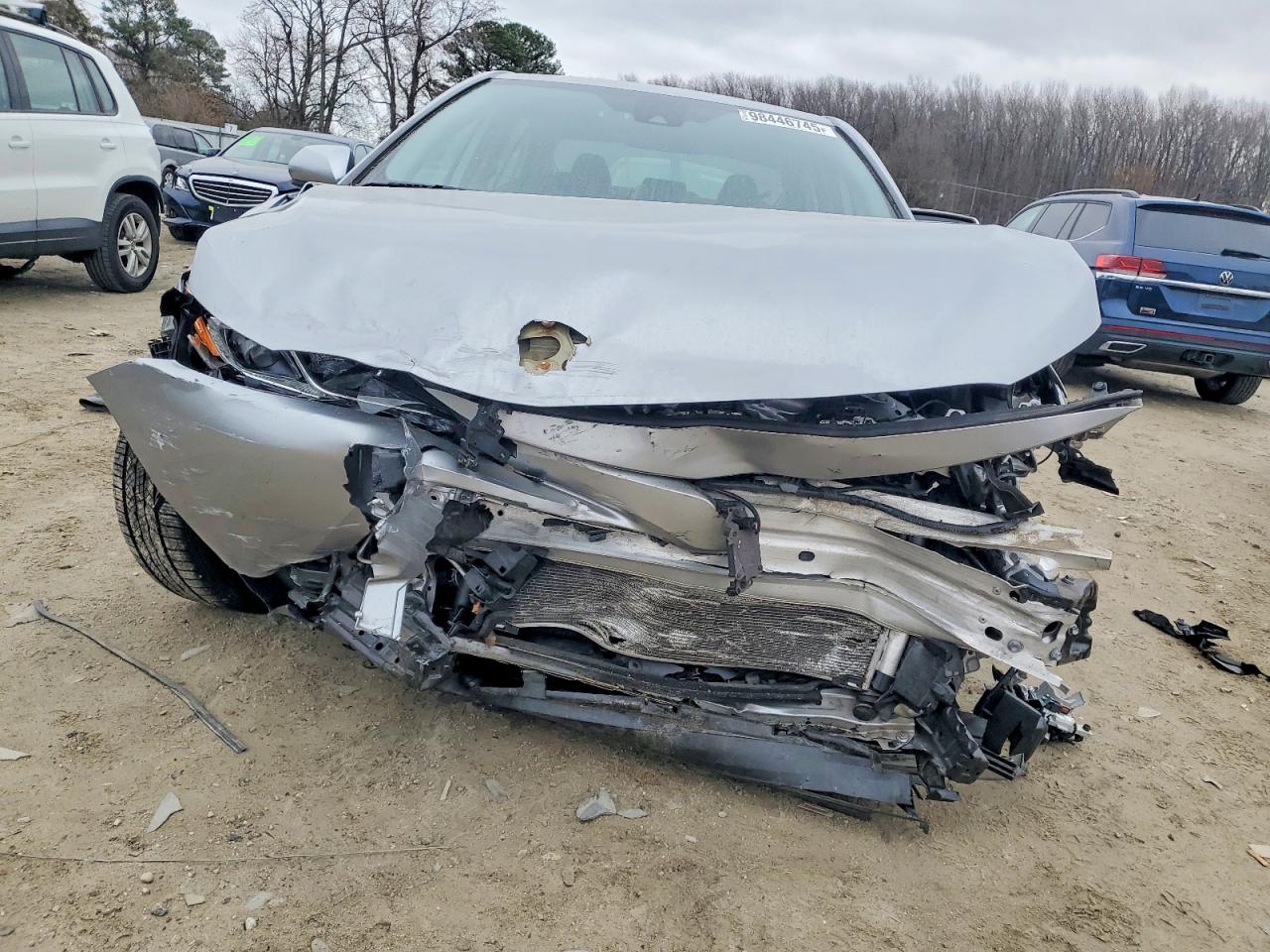 2019 TOYOTA CAMRY L photo 5