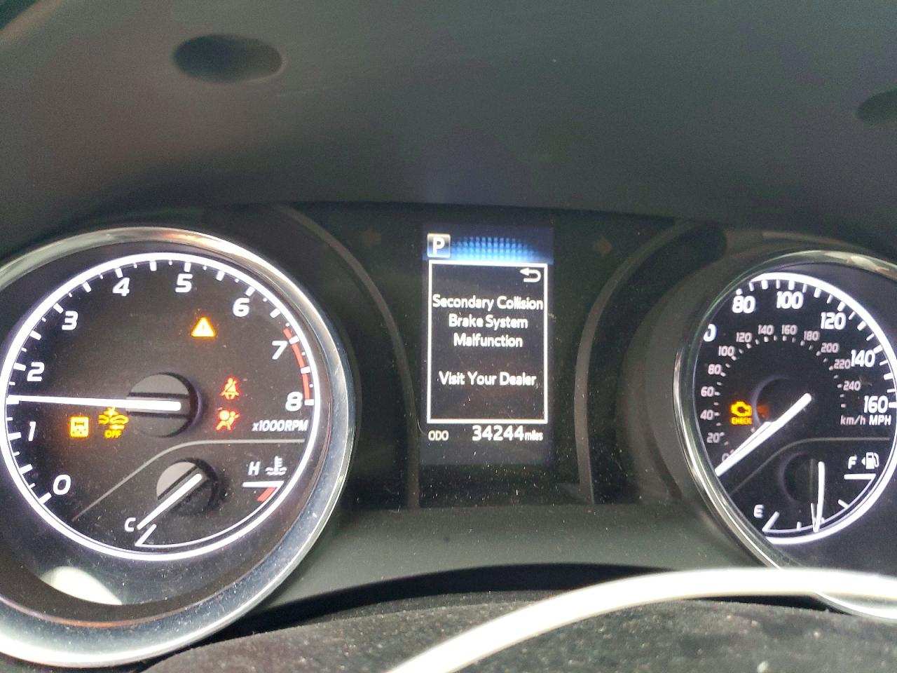 2019 TOYOTA CAMRY L photo 9