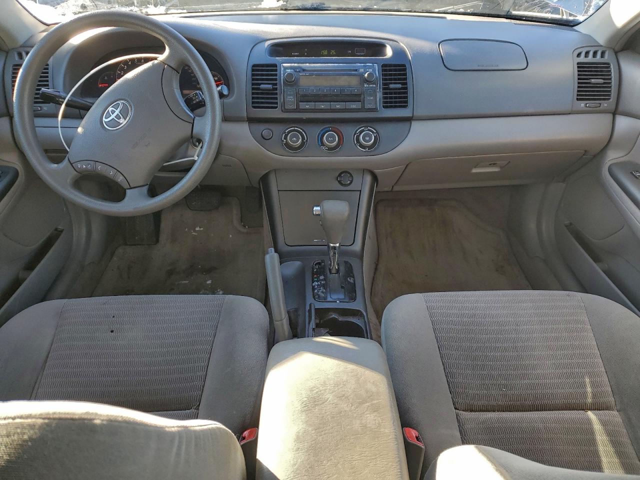 2005 TOYOTA CAMRY LE photo 8