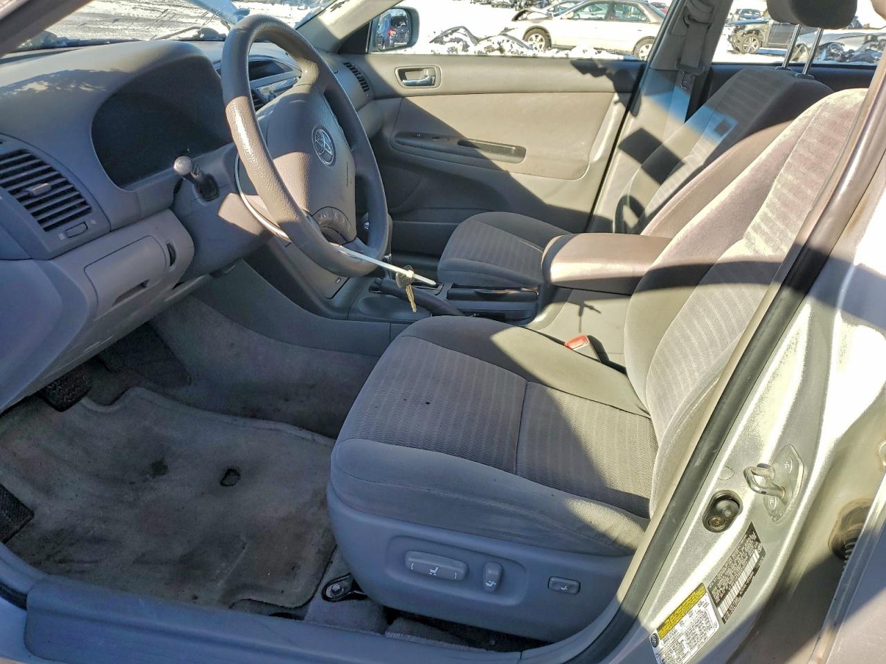 2005 TOYOTA CAMRY LE photo 7