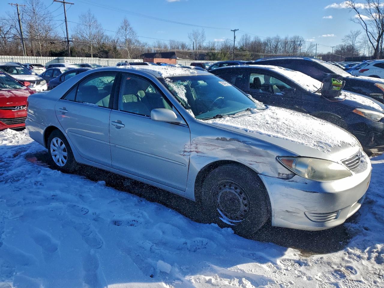 2005 TOYOTA CAMRY LE photo 4