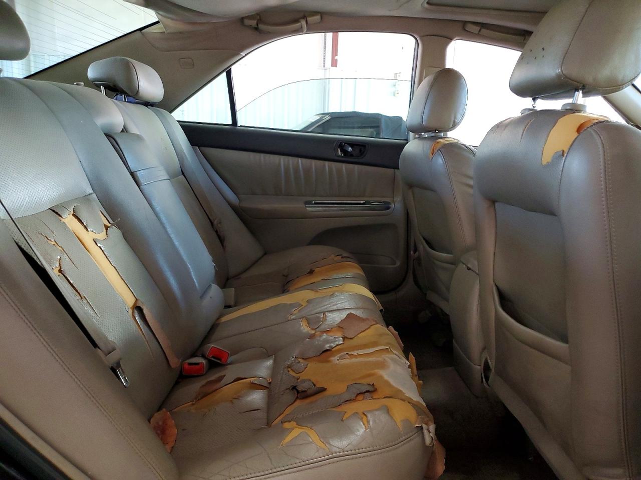 2002 TOYOTA CAMRY LE photo 28